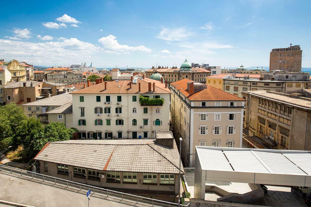 Crov Lägenhet Rijeka Exteriör bild